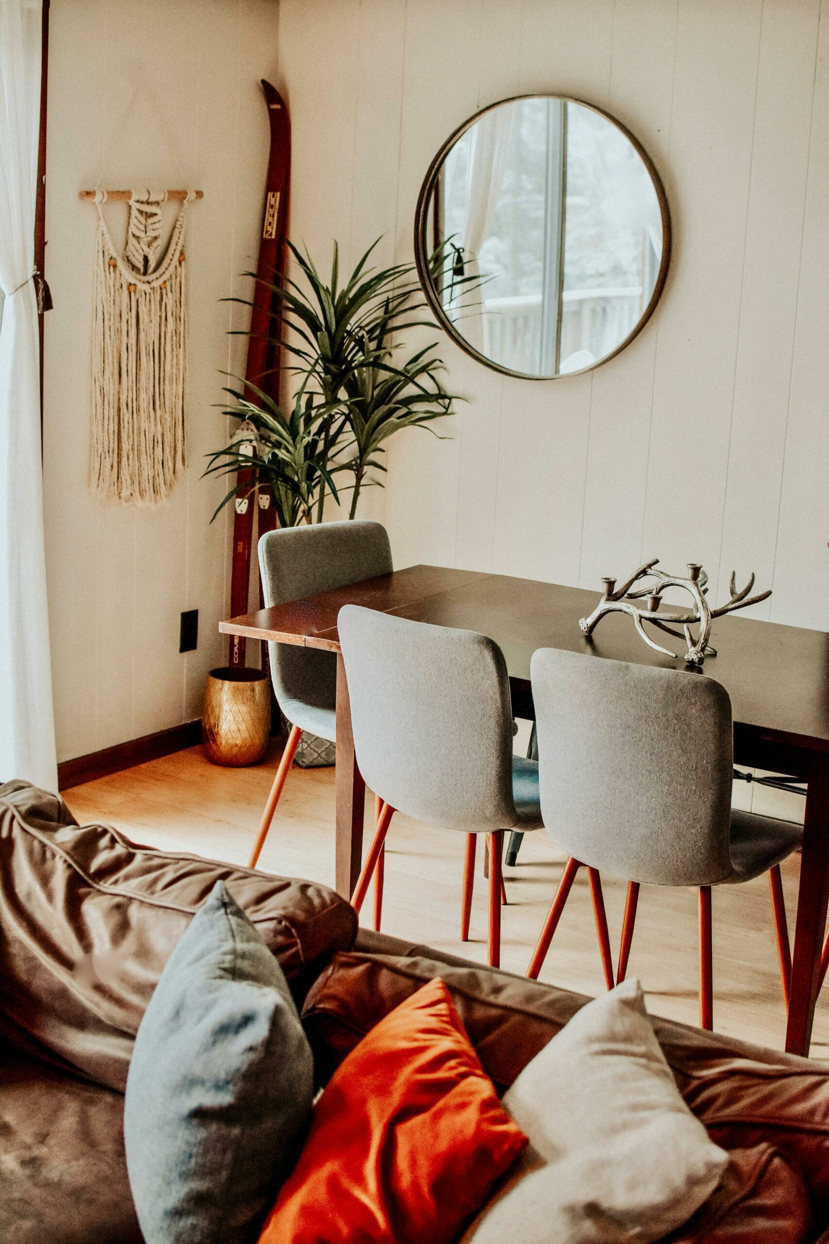 Intérieur d’une maison écologique, saine et agréable à vivre.